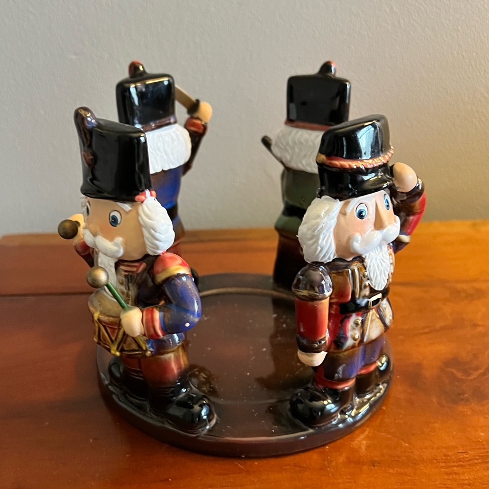 Yankee Candle Holder Nutcracker Soldiers